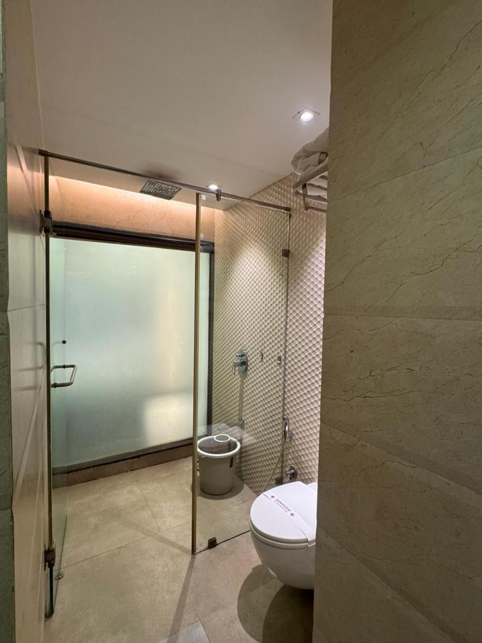 Hotel Dakshin Grandeur Нави Мумбай Екстериор снимка